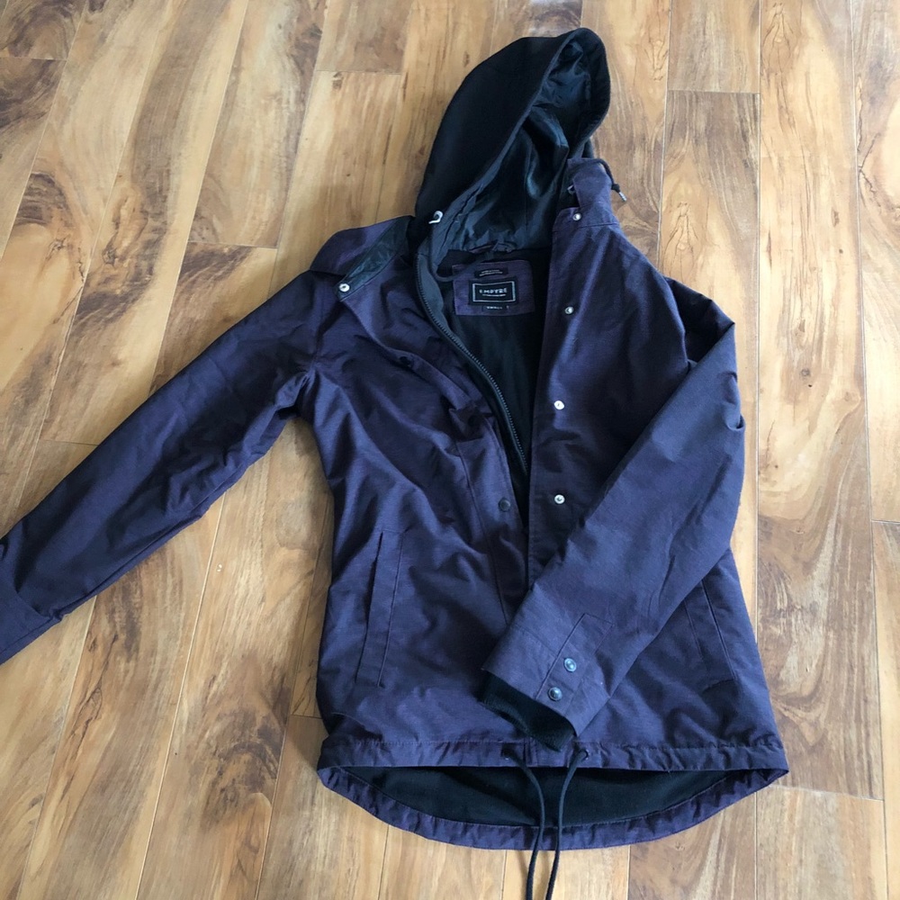 Purple Burton winter coat. Size small. Almost new